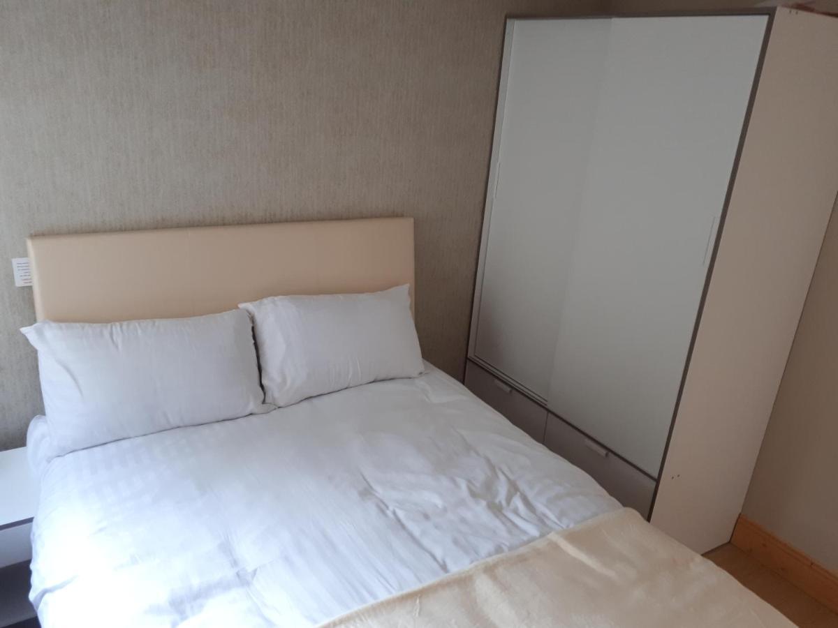 One Double Bedroom Flat Dublin Buitenkant foto